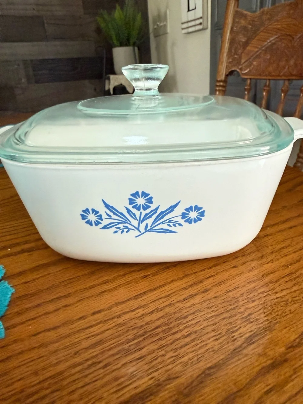 Vintage Corning-ware Cornflower blue 1 1/4 quart casserole dish